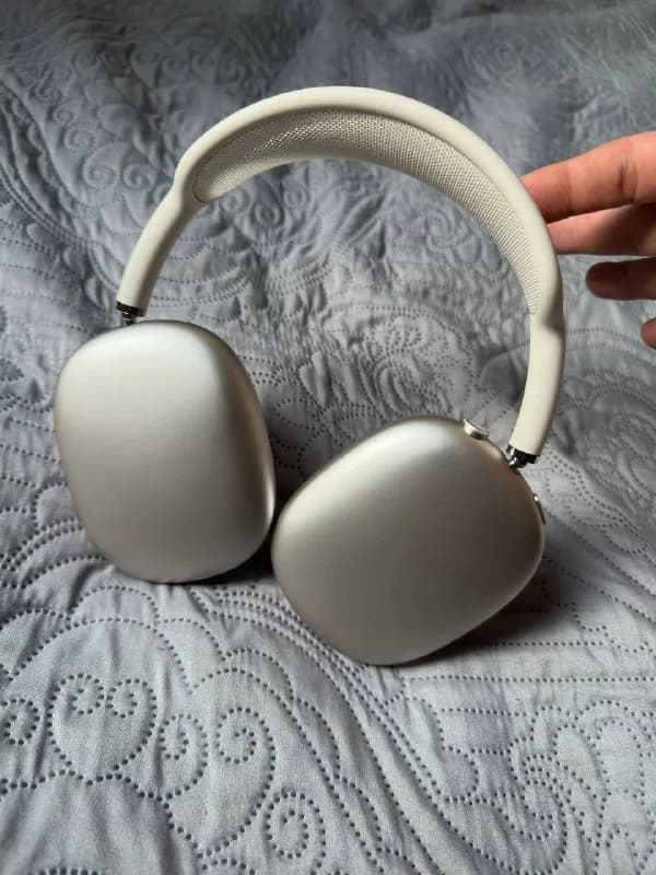 AirPods Max gen 2 original. Продаю наушники, покупались 16.10.2025 г. Цена 1300 лари — Тбилиси — 1300 ₾