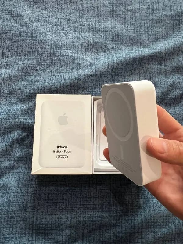 iPhone Mac safe battery pack, емкость 10000mAh. Стоимость 70 лари, город Батуми.