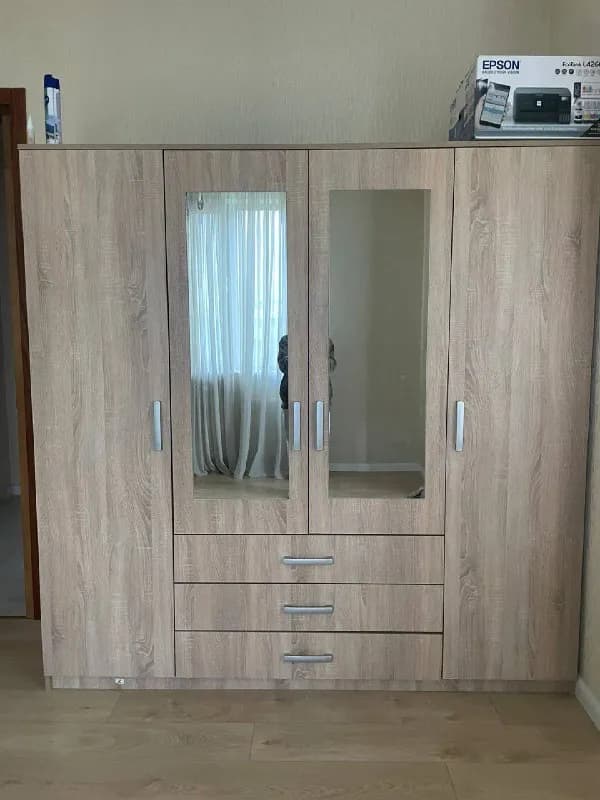 wardrobe — Тбилиси