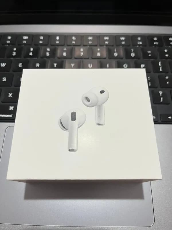 AirPods Pro 3, новые, не вскрытые, покупались за 930 лари в iCity. — Тбилиси — 790 ₾