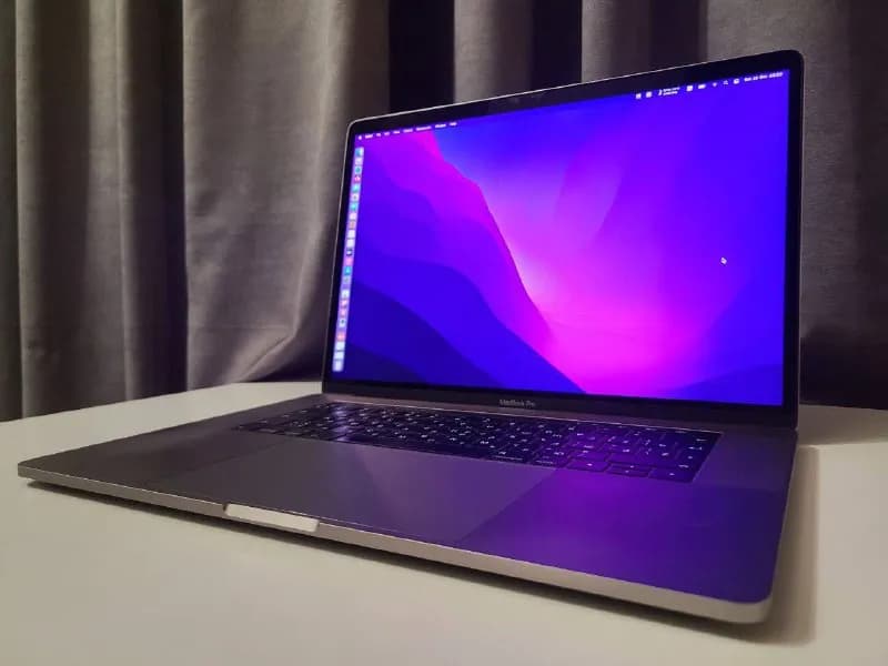 Apple MacBook Pro 15 2016 с новым аккумулятором — Тбилиси