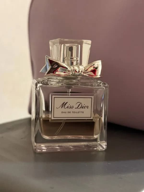 Miss Dior eau de toilette 50 ml оригинал покупала в Дьюти фри — Тбилиси — 100 ₾