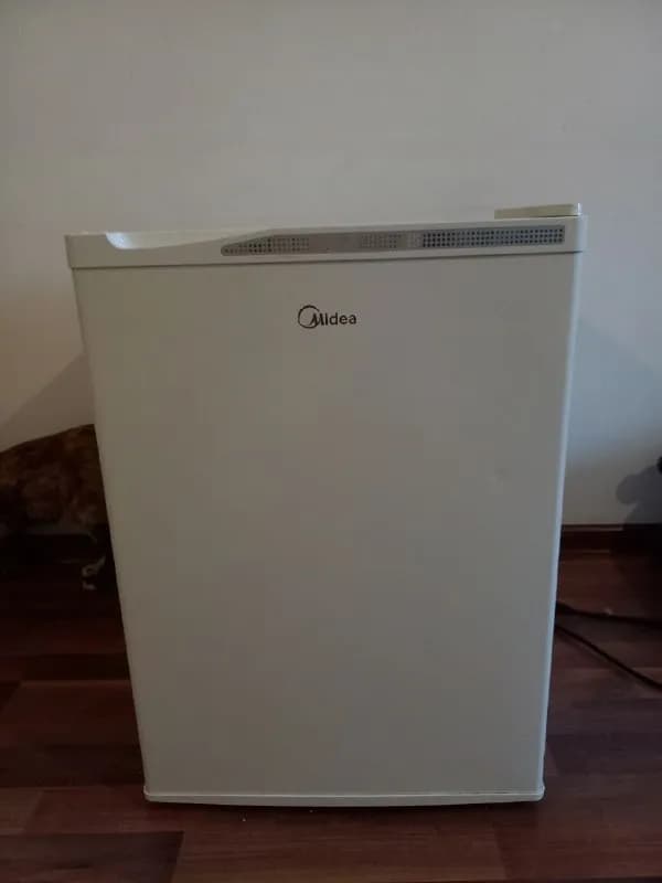 Midea с мини-морозилкой — Тбилиси — 300 ₾
