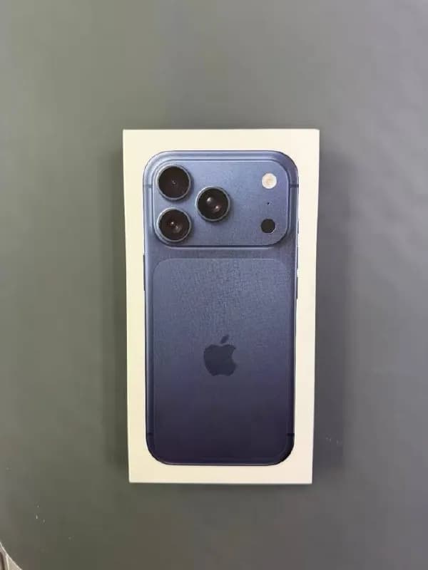 iPhone 17 Pro 512 ГБ eSIM (оранжевый) — 3600 GEL. — Батуми — 3 600 ₾