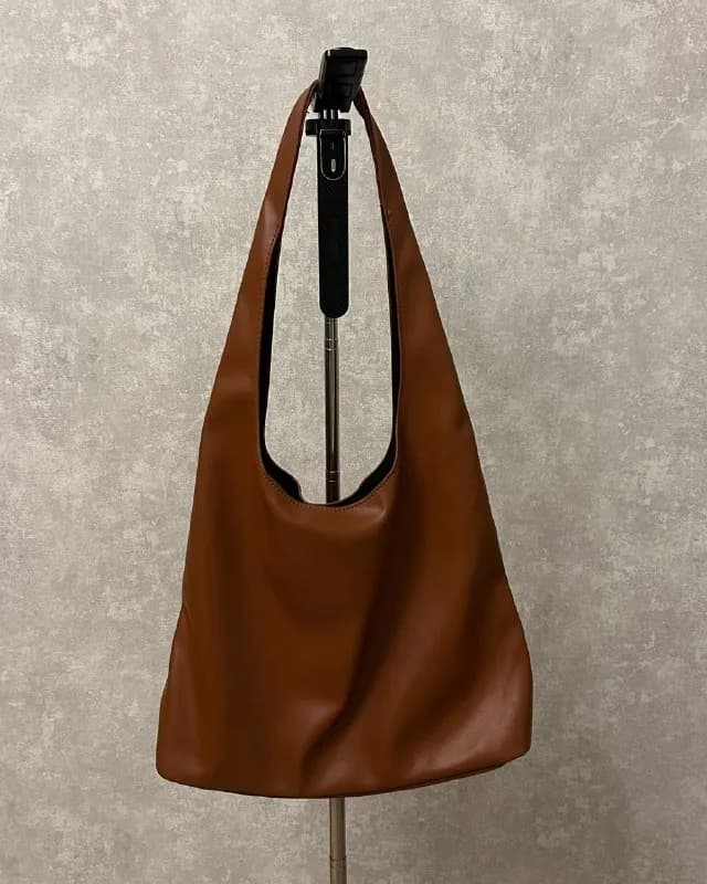 1. коричневая сумка — Тбилиси — 30 ₾