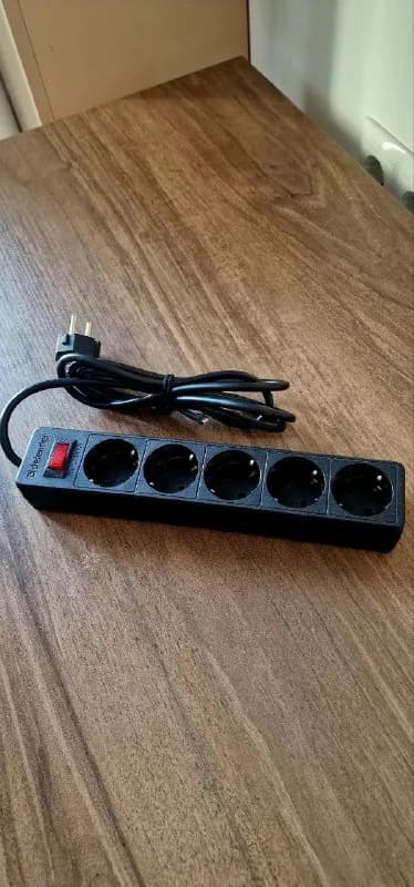 Defender 1,7 метра, 5 евророзеток — Тбилиси — 15 ₾