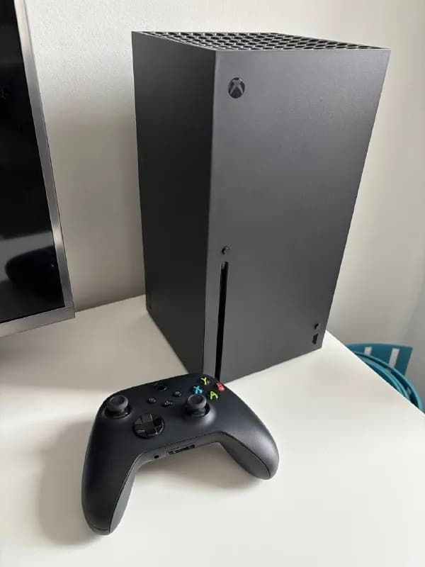 Xbox X в идеальном состоянии c коробкой. 1200 лари. Вместе с приставкой отдаю аккаунт с играми: — Тбилиси — 1 200 ₾