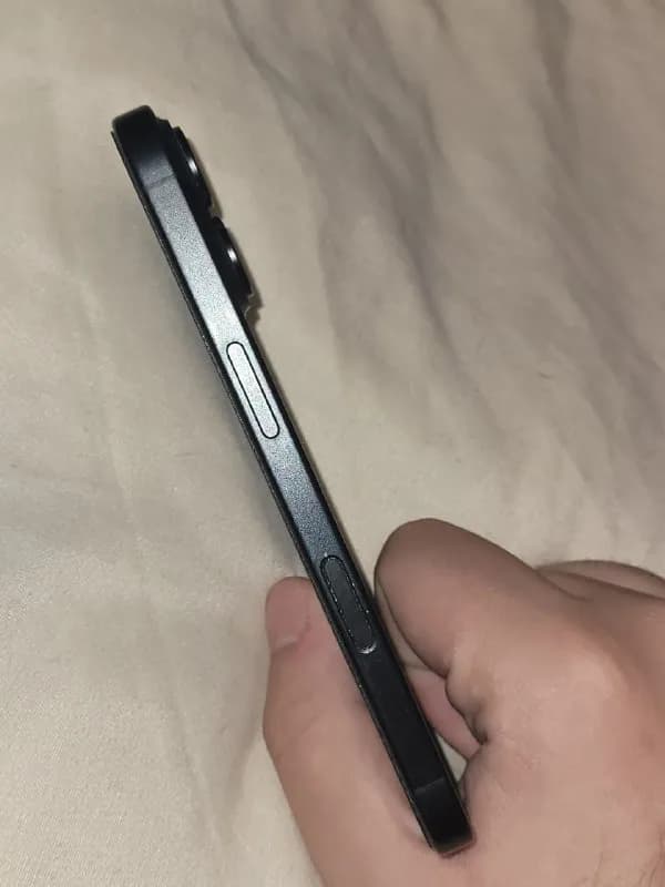 iPhone 16 — Тбилиси — 1 900 ₾