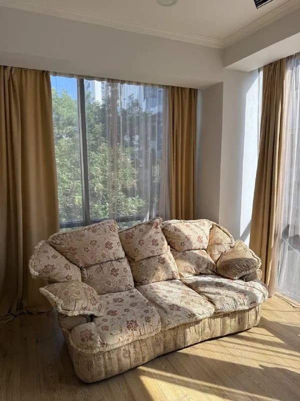 2 кресла (есть накидки на них) — Тбилиси — 390 ₾