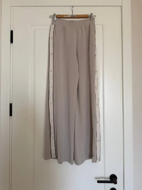 oysho xs — Тбилиси — 70 ₾