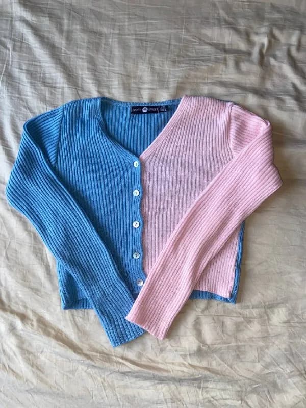 1. Тоненькая кофта пастельных тонов — Тбилиси — 15 ₾