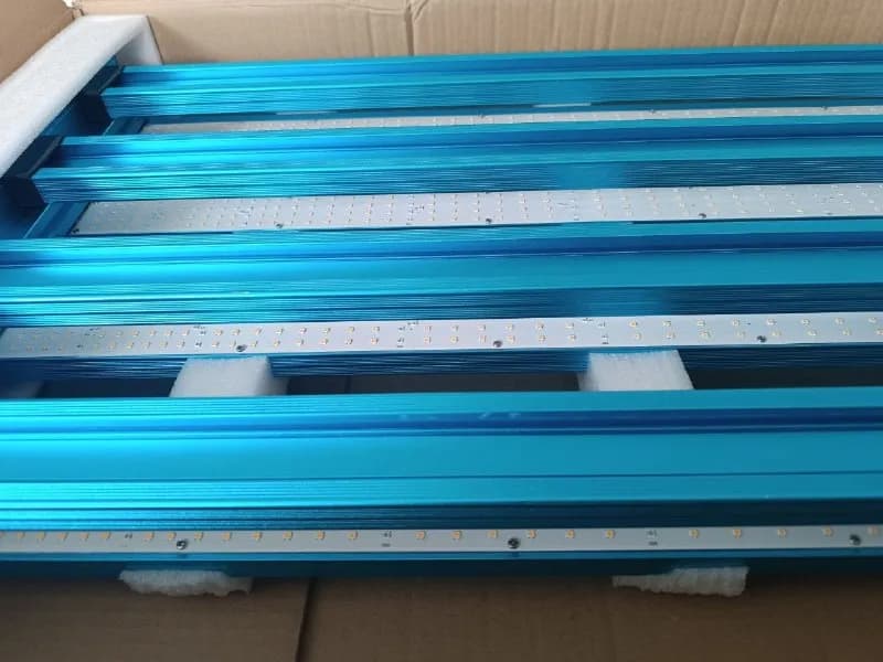 Samsung LM301H 650W X55 — Профессиональная LED Фитолампа Полного Спектра — Батуми — 2,000 ₾
