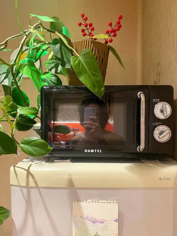 KUMTEL 700W в минималистичном ретро-дизайне (модель HM-09). Продаю, потому что в новой квартире есть — Тбилиси — 120 ₾