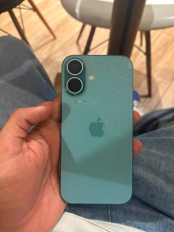 iPhone 16, 256 ГБ. — Батуми — 160 ₾