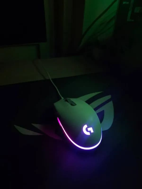 Logitech g102 новую в идеале игровая мышка за хорошую цену пишите в личные — Батуми