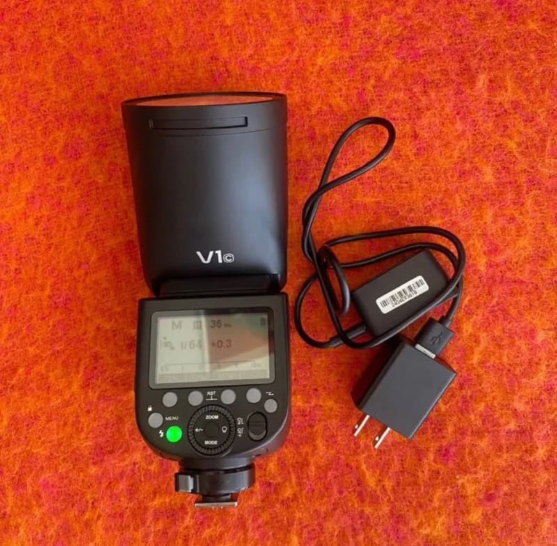 Godox V-1 for Canon, пользовалась раз 5 все детали есть, 550 — Тбилиси