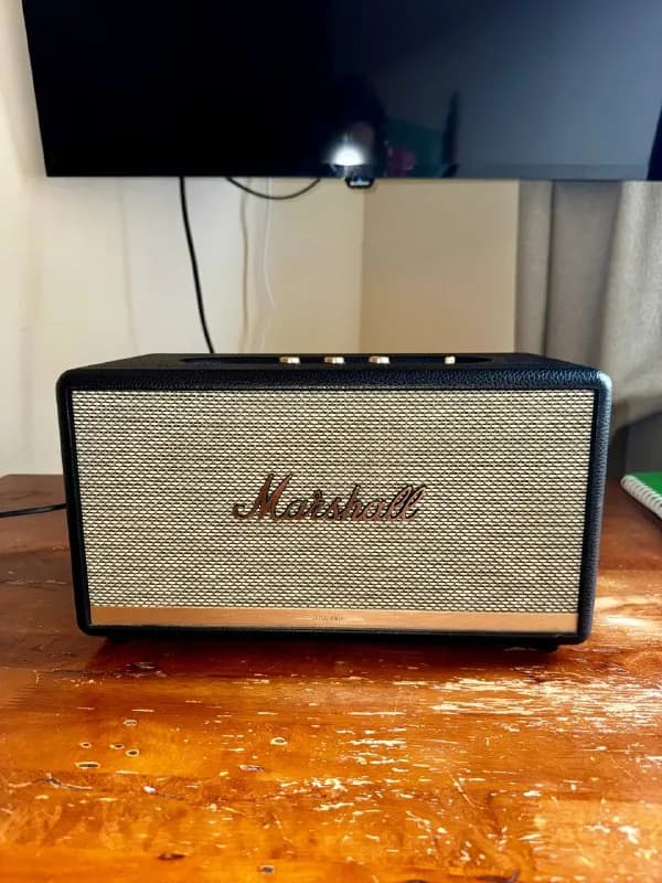 Marshall Stanmore II среднего размера: 35 × 19,5 × 18.5 см, вес ~4.65 кг) — Тбилиси — 500 ₾