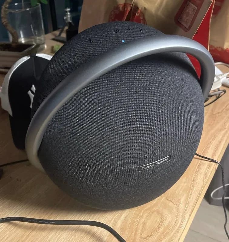 Harman Kardon Onyx Studio Speaker 8 — Батуми — 450 ₾