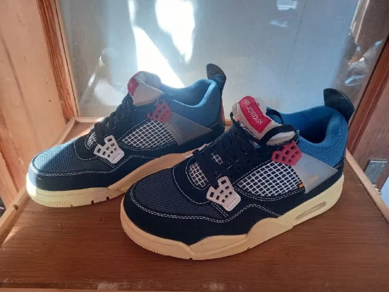 Nike Air Jordan 4 Retro 39 размер в отличном состоянии. Стоят в магазинах 400 долларов, продаю за 10 — Тбилиси — 150 ₾