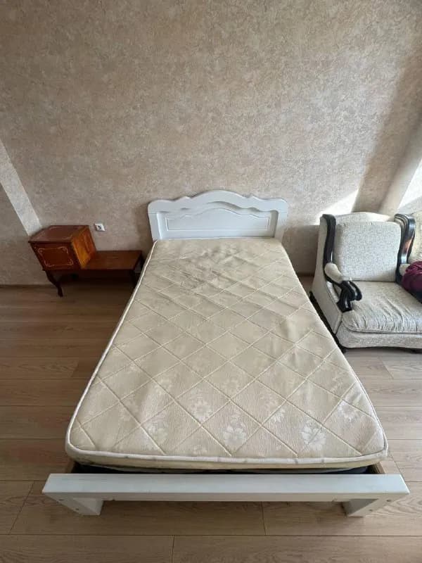 150 см и длиной 200 см с матрасом. — Тбилиси — 300 ₾
