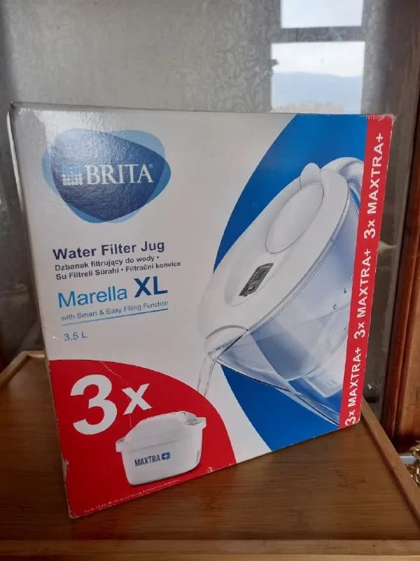 Brita Marella XL на 3,5 литра, без картриджа. Меньшего размера стоит 150 лари новый. Могу подсказать — Тбилиси — 150 ₾