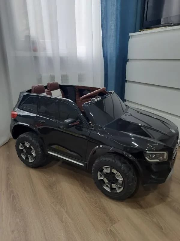Mercedes benz. Состояние нового. Возраст 3-8 лет. Нагрузка до 30 кг. Аккумулятор 12V/4.5AH. Мотор 2х — Батуми — 500 ₾