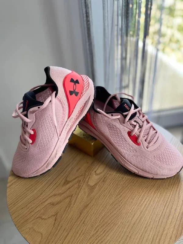 Under Armour UA W HOVR Sonic STRT, оригинал, размер 37 (см.фото) — 150 лари — Батуми — 150 ₾