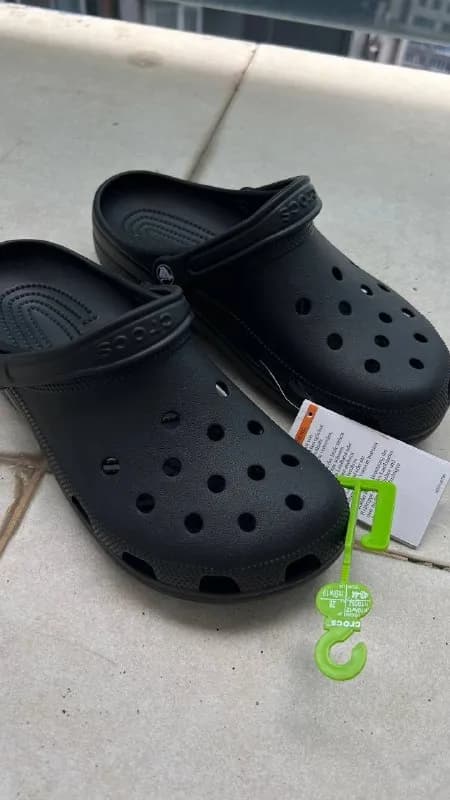 Crocs черные M10/W12 EUR 43-44 новые — Батуми — 100 ₾