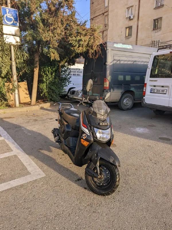 Honda Cliq [телефон]) — Тбилиси — 2 200 ₾
