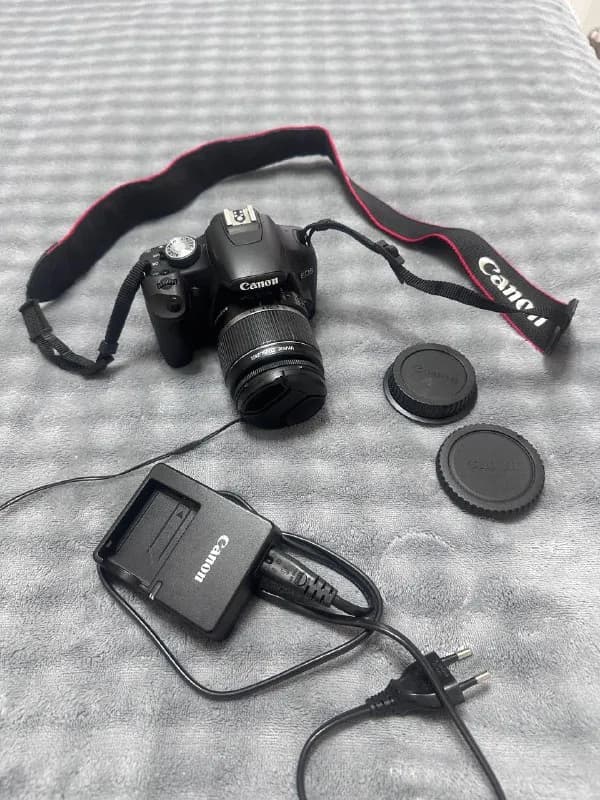 Canon DS126231+ объектив EFS18-55, зарядное устройство в комплекте. Состояние идеальное — Тбилиси — 700 ₾