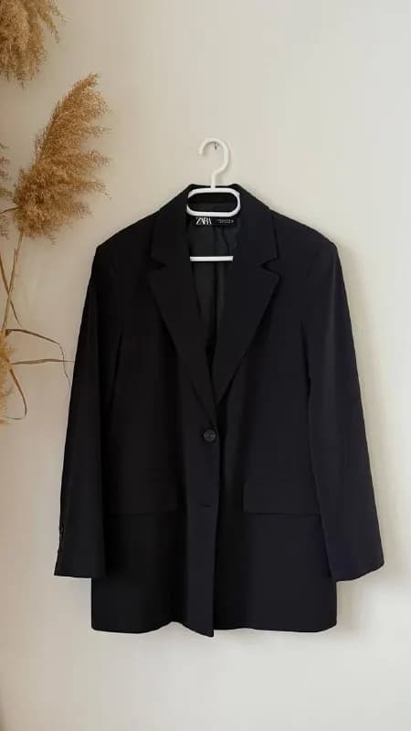 1. Пиджак Zara — размер М, новый с биркой — 100 лари — Тбилиси — 100 ₾