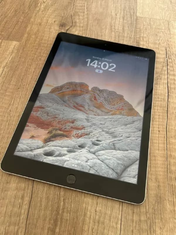 iPad 5th generation 32 Gb — Тбилиси — 200 ₾