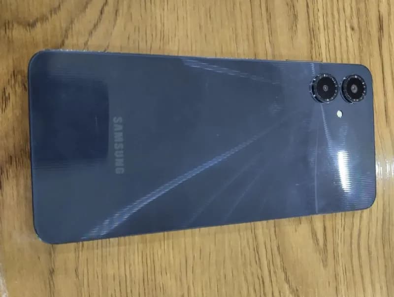 Samsung A06 в хорошем состоянии — Батуми — 100 ₾