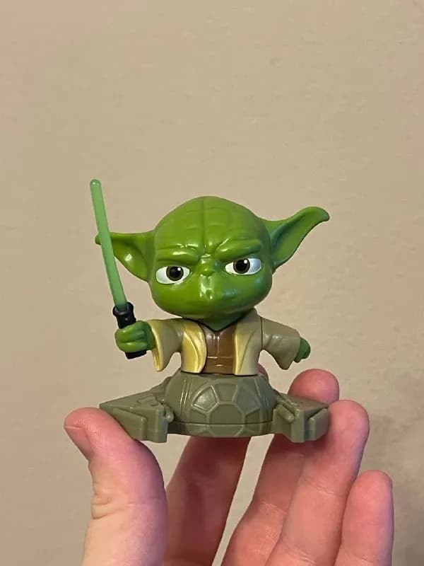 kinder surprise maxi star wars) — 25 лари (новое яйцо стоит где-то 30) — Тбилиси — 25 ₾