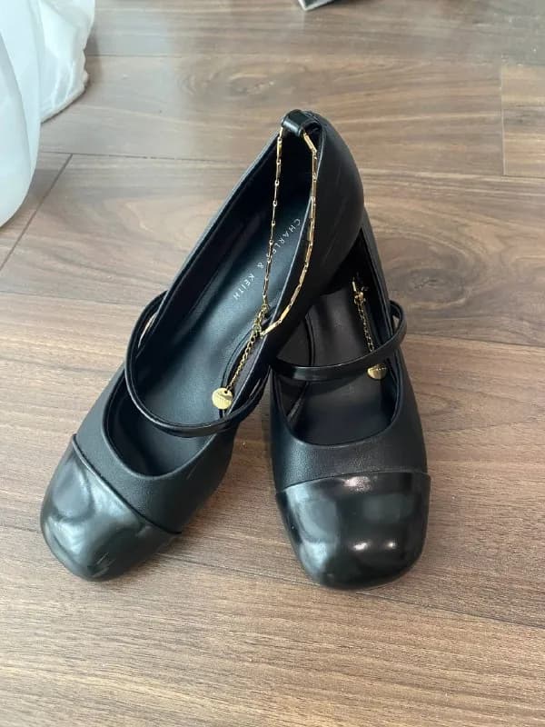 1️⃣ Туфли мэри джейн бренда Charles&Keith. Супер удобные, стильные, весенне-летние туфли, на мой 37 — Тбилиси — 30 ₾