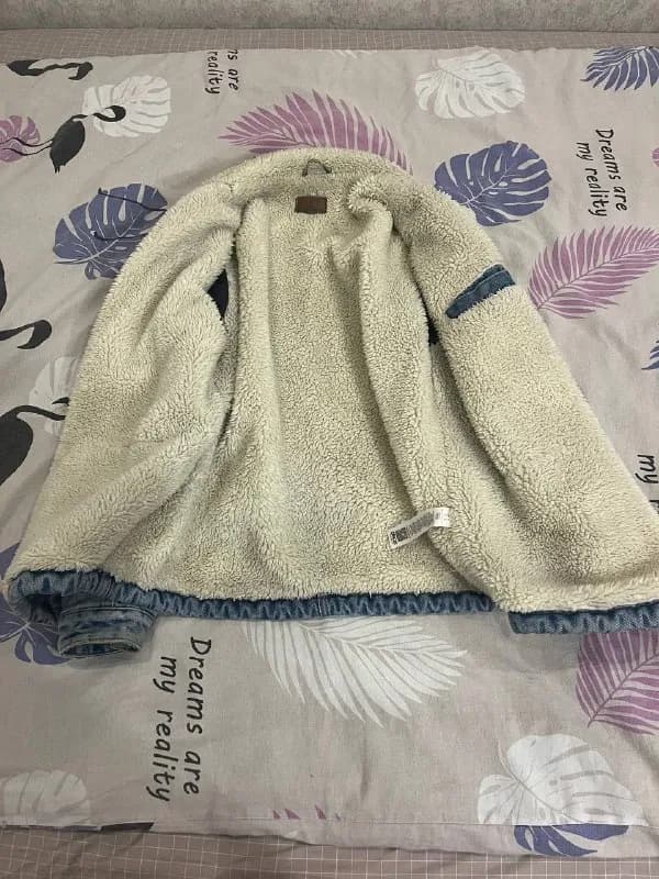 ASOS full sherpa denim jacket — Тбилиси — 160 ₾