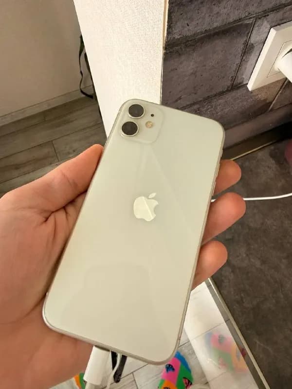 iPhone 11 64gb white — Тбилиси — 390 ₾