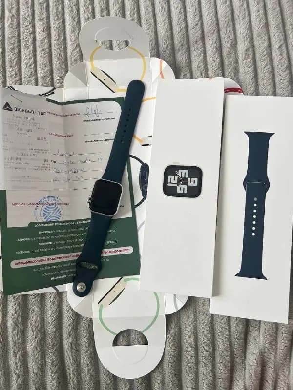 Apple Watch SE (Gen 2) 40 mm Silver Al S Blue SB M/L GPS — Батуми — 250 ₾