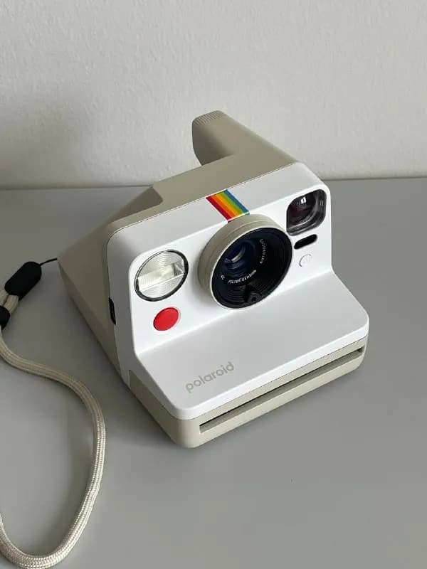 Polaroid Now Generation 3 Pebble White — Батуми — 270 ₾