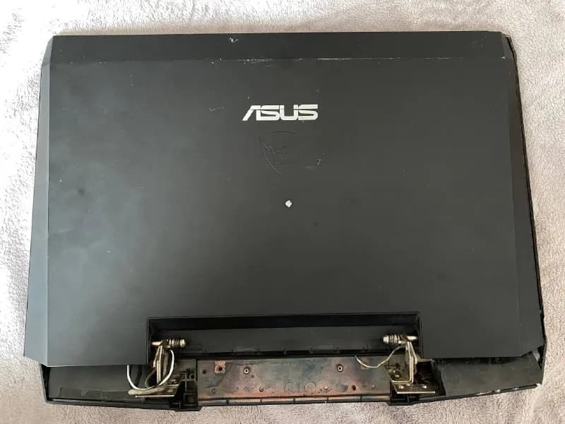 ASUS ROG G53SX (~10–11 лет). — Тбилиси — 100 ₾
