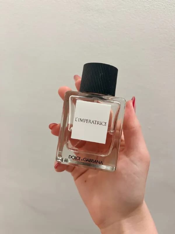dolce&gabbana l’imperstruce (50 мл) — примерно половина флакона. В Летуали стоит 10 тыс, отдаю за 13 — Тбилиси — 130 ₾