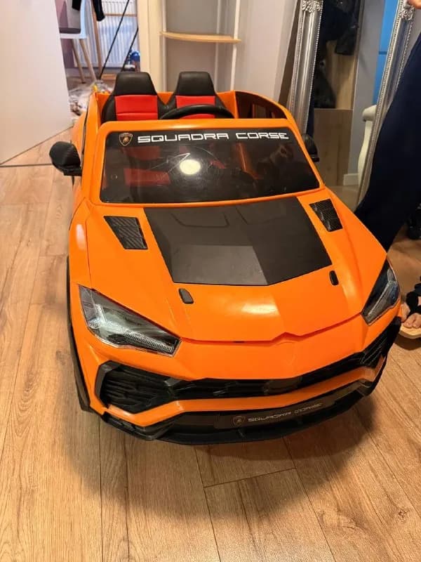Lamborghini Urus за 700 лари (была куплена за 1300) в связи с переездом Аккумулятор новый на 12 ампе — Тбилиси — 700 ₾