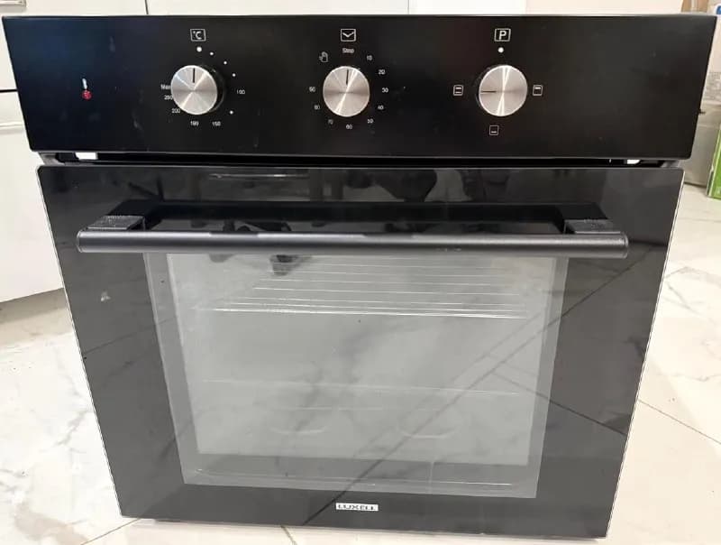 LUXELL B66-S2, мощность 1600 Wt. Очень мало б/у, практически новая. Можно посмотреть и забрать ул. Ш — Батуми — 300 ₾