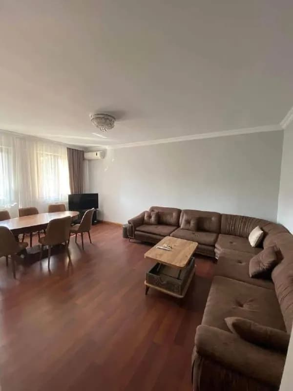 2+1 по улице Лермонтова, 2 (рядом парк 6 Мая) — Батуми — 900 $