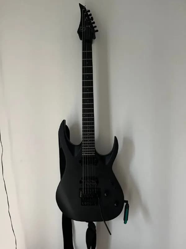 Electric guitar by Solar — Батуми — 800 ₾