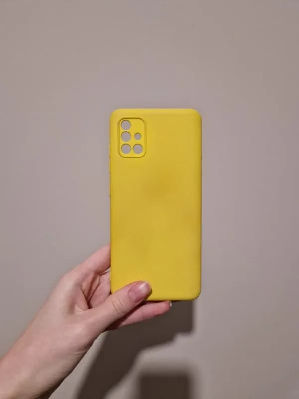 51 и если у кого (божьим чудом) еще есть — на гэлакси S6 edge (может и на простой 6 пойдет) — Тбилиси