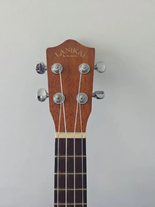 1. стойка для гитары roxtone gs008 — 10$ — Батуми — 10 $