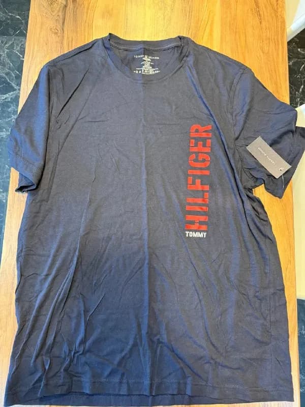 Tommy Hilfiger — Батуми — 40 ₾