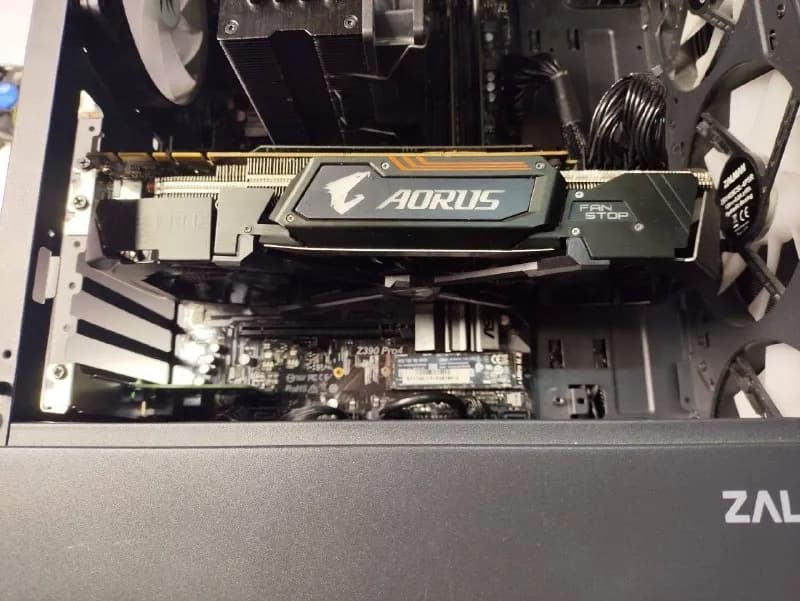 GTX 1080 Ti 11GB (По FPS выдает уровень RTX 3060, отлично тянет 1080p Ultra и 1440p) — Батуми — 1 500 ₾