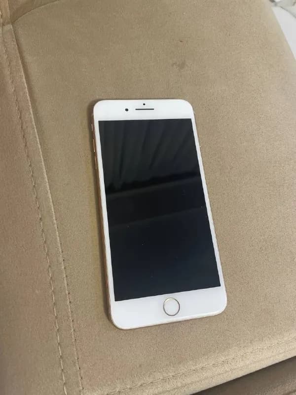 8 plus, в хорошем состоянии, без царапин, 64 гигабайта, продаю так как новый телефон взяла, телефон — Батуми — 450 ₾
